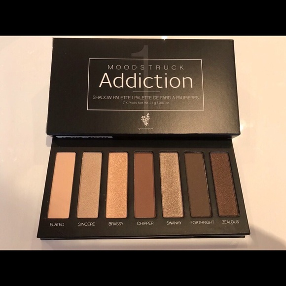 MOODSTRUCK ADDICTION shadow Palette #1